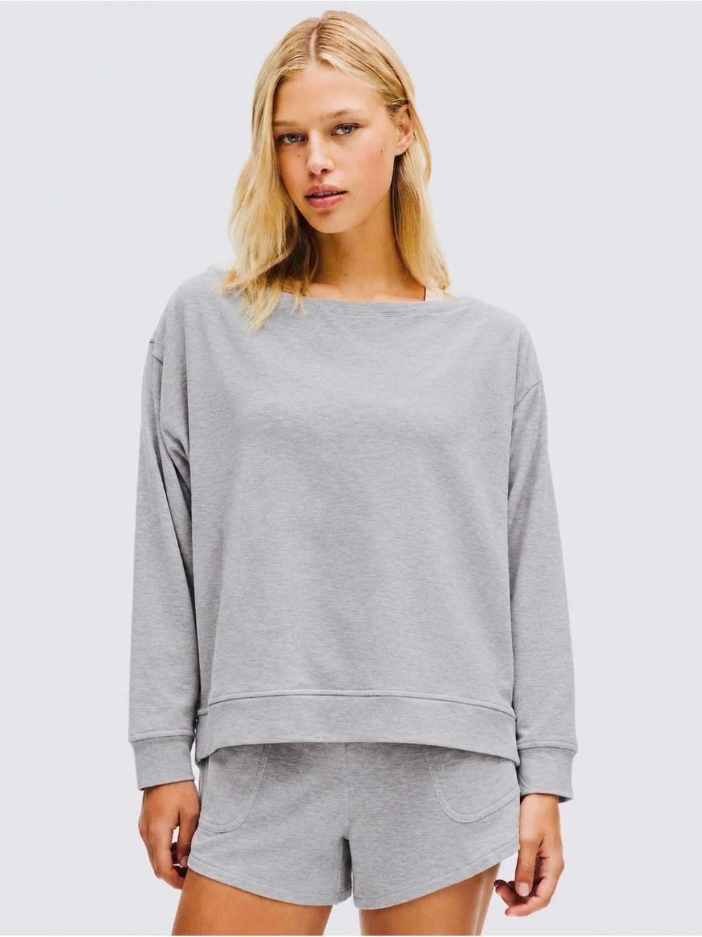 Lululemon BeCalm Oversized Boatneck Long-Sleeve Light gray size medium new!